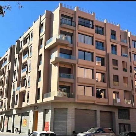 Modern Luxury Retreat: 2-Bedroom Apartment In The Heart Of Marrakech 马拉喀什 外观 照片