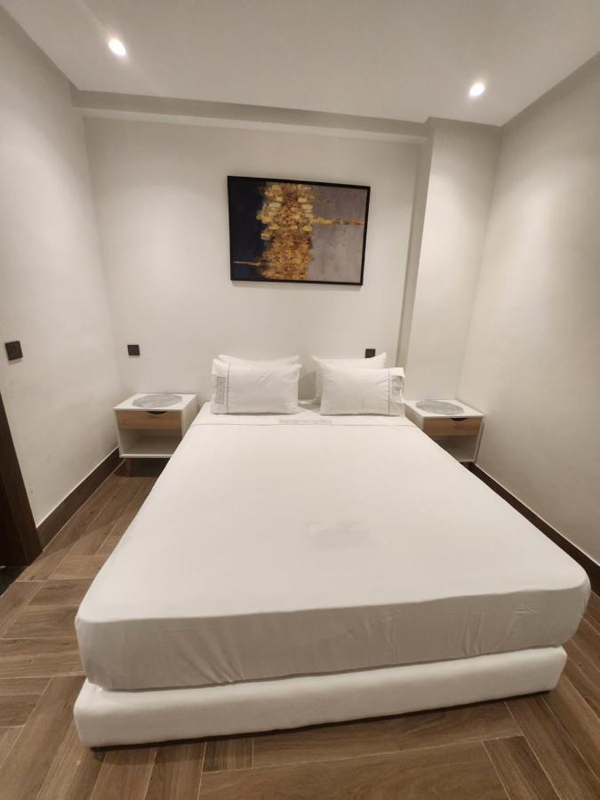 Modern Luxury Retreat: 2-Bedroom Apartment In The Heart Of Marrakech 马拉喀什 外观 照片