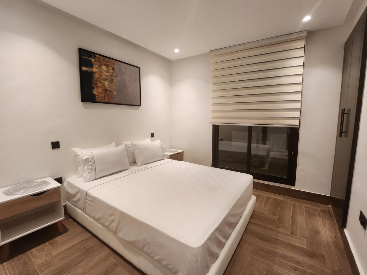 Modern Luxury Retreat: 2-Bedroom Apartment In The Heart Of Marrakech 马拉喀什 外观 照片