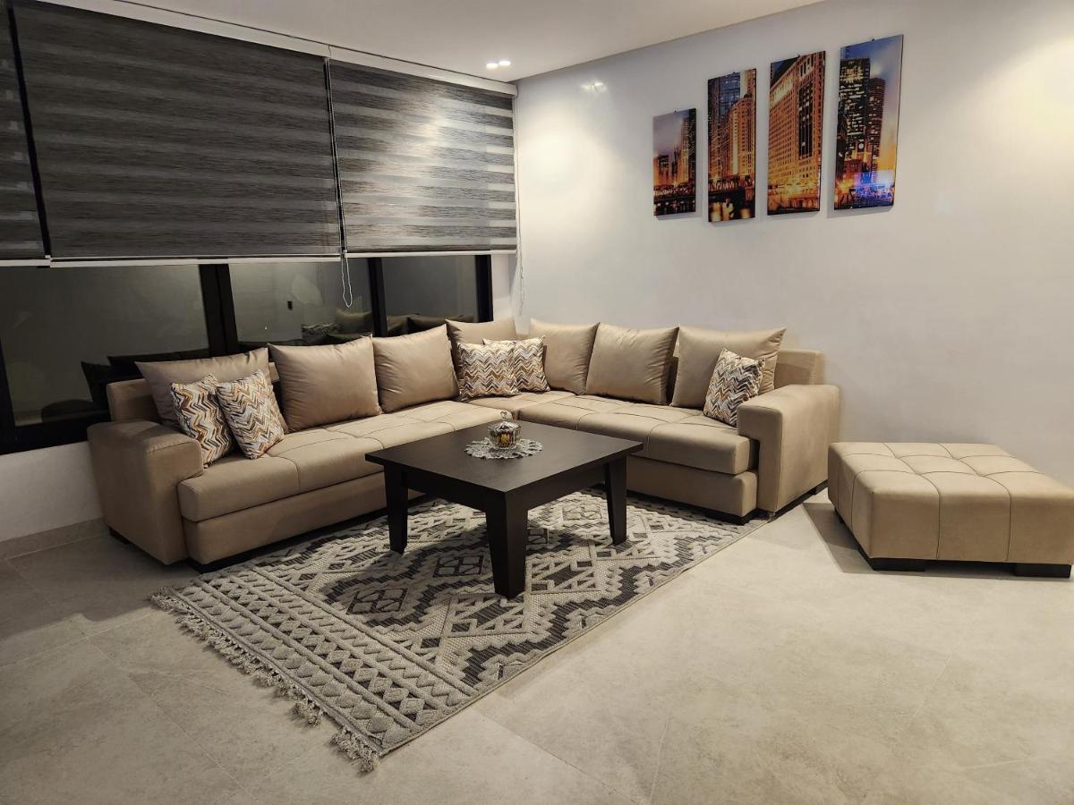 Modern Luxury Retreat: 2-Bedroom Apartment In The Heart Of Marrakech 马拉喀什 外观 照片