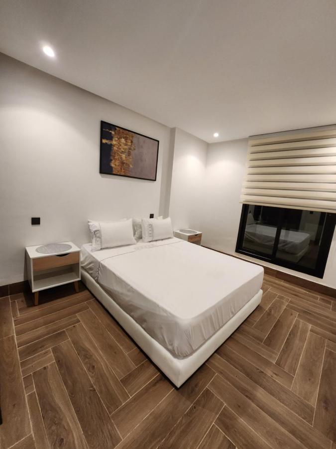 Modern Luxury Retreat: 2-Bedroom Apartment In The Heart Of Marrakech 马拉喀什 外观 照片